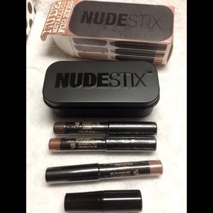 Nudestix Nude metallics for eyes